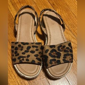 Cheetah print sandals size 6